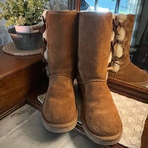 KOOLABURRA BY UGG Classic Suede Victoria Tall Boots with Bows Tan Cream Wms Sz 9